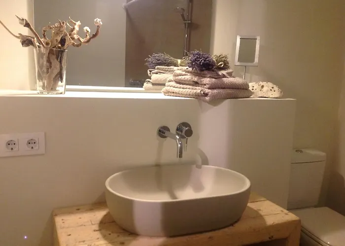 Barri Vell * Χιρόνα