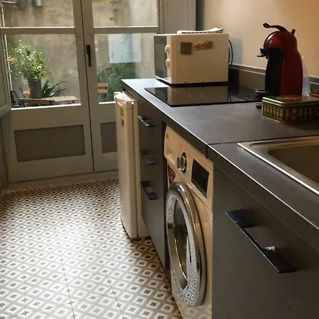 Pricosa For Cyclists & Travellers * ジローナ